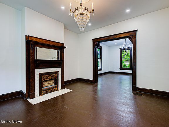 5th image of 2105 Edgeland Ave