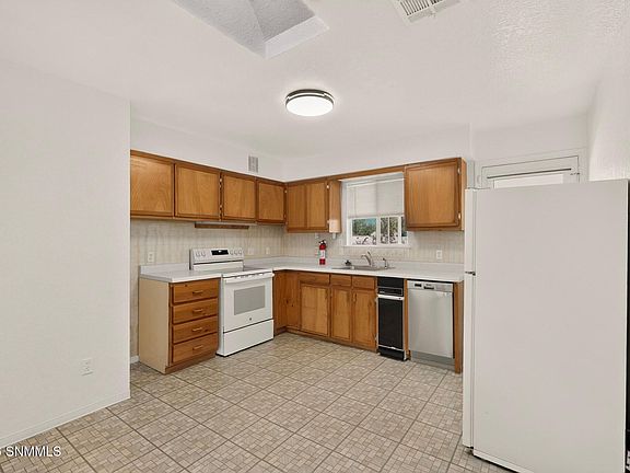 3rd image of 475 Colorado Ave
