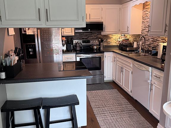 3rd image of 2924 Coho St #2924