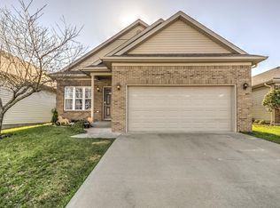 200 McConnells Trce, Lexington, KY 40511
