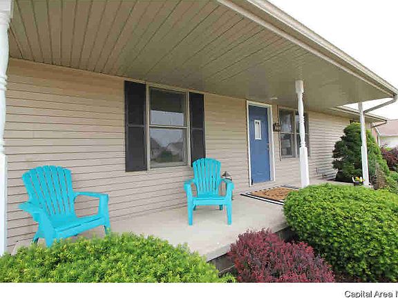 2nd image of 421 Lakeview Dr