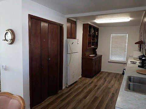 5th image of 216 Starboard Ave