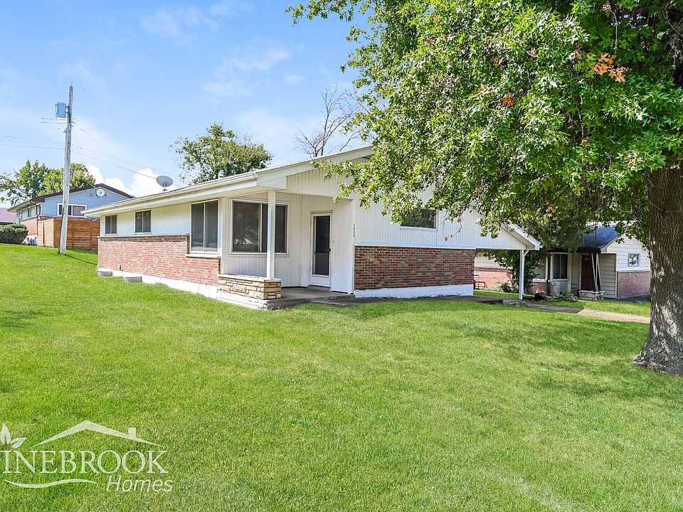 1st image of 2430 Berwyn Dr
