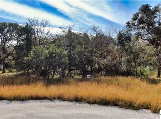 201 Post Oak Bnd, Inez, TX 77968