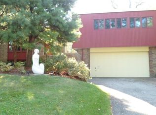 2415 Marbury Rd, Pittsburgh, PA 15221