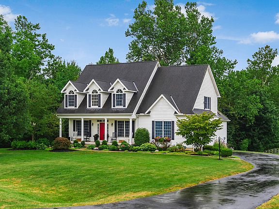2nd image of 13423 Calhoun Ct