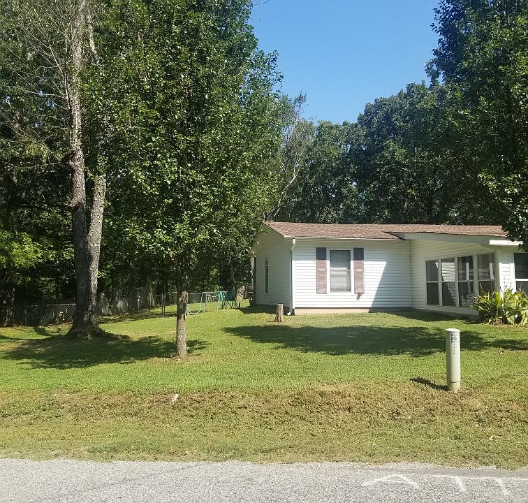 1st image of 4623 Yvonne St