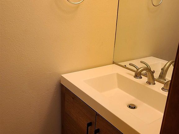 5th image of 4682 Petra Cir