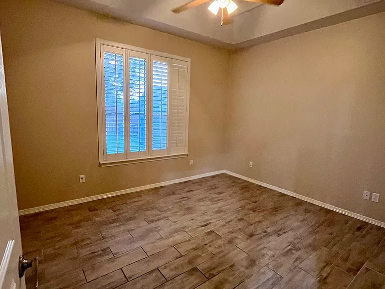 2418 Norma Dr — Photo 16
