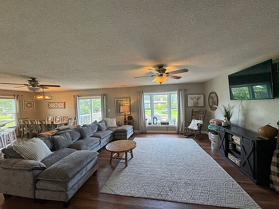 3rd image of 1204 NE 5th Ave