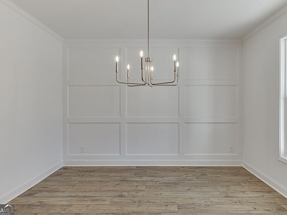 5th image of 929 Lakeview