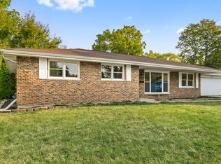 700 Apollo Dr, Joliet, IL