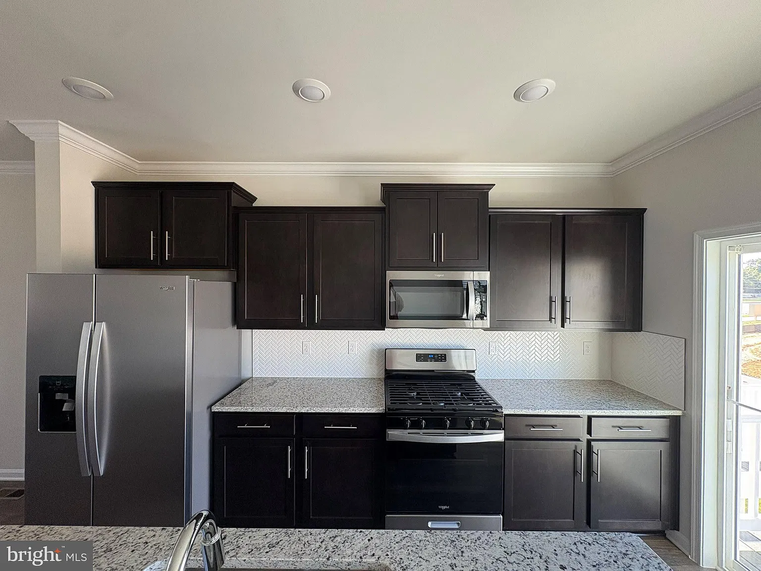 4 bed, 3.5 bath, 1970 sqft, $3,195 — Photo 2