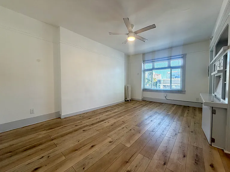 00-319 Elm Ave #205 — Photo 2