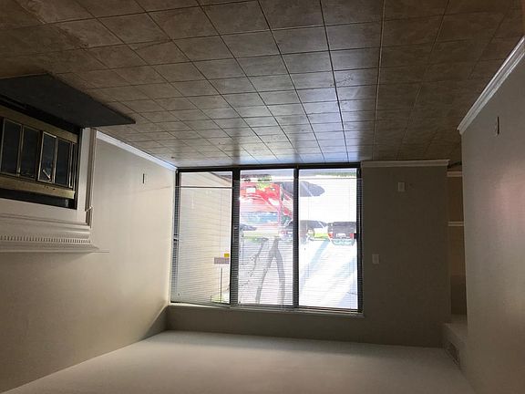4th image of 104 Duvall Ln