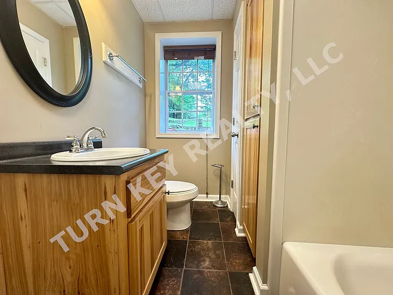 110 Clay Dr — Photo 5