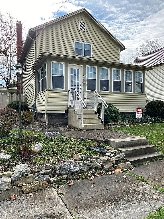 218 Janeway St photo 1