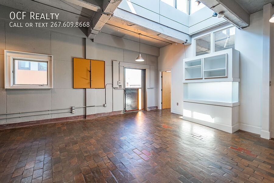 1st image of 144 W Laurel St APT 303