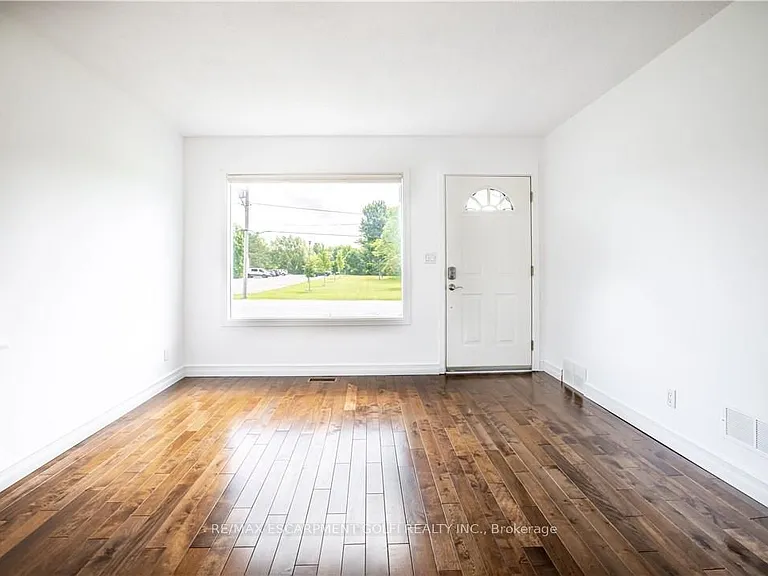 521 S Pelham Rd #UPPER — Photo 3