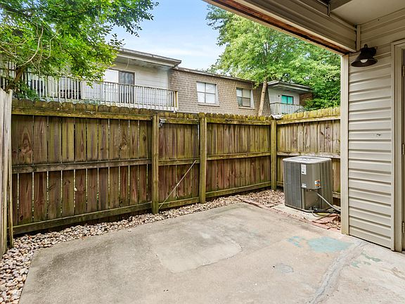 5th image of 1519 N Leverett Ave APT 21
