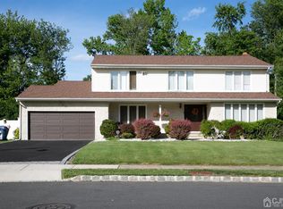 8 Peppermint Hill Rd, North Brunswick, NJ 08902