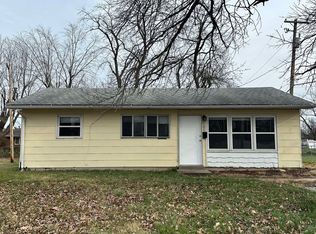 1104 N 39th St, Belleville, IL