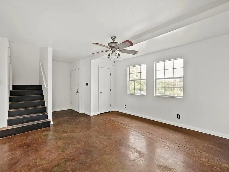 903 Aurora Cir #B — Photo 7