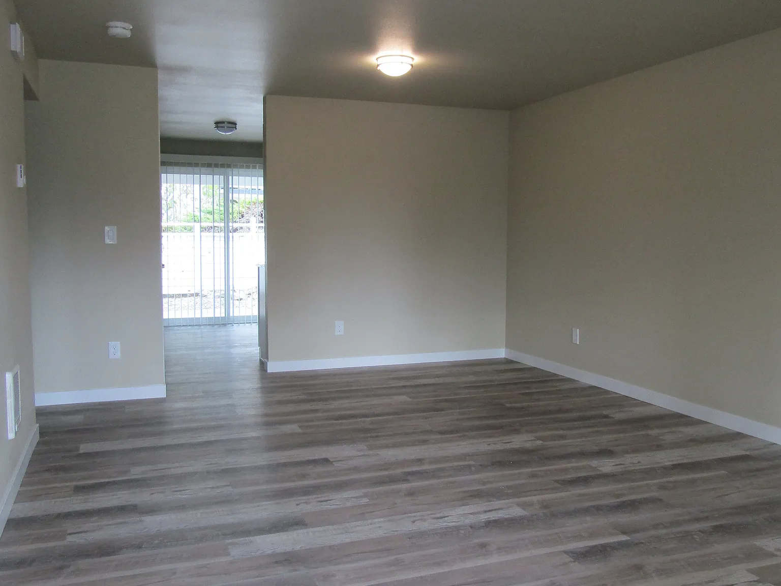 1433 Rainier Ct — Photo 4