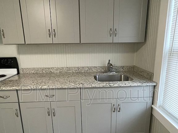 3rd image of 92 South St Unit 1