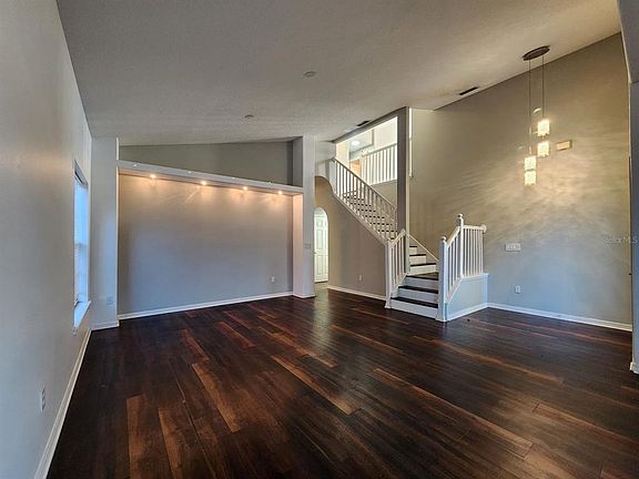 2nd image of 1860 Ashland Trl #1860