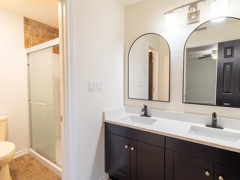 1214 Sycamore Dr — Photo 18
