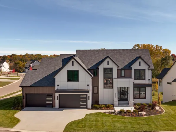 4570 Garland Ln N, Plymouth, MN 55446