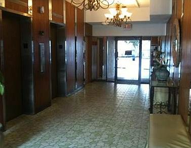 2nd image of 1465 NE 123rd St APT 401
