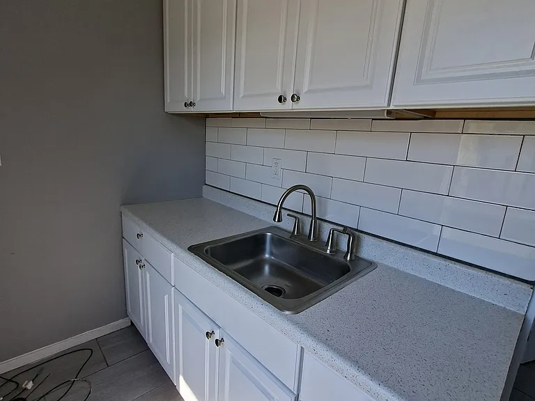 281 Hanover St #3 — Photo 4