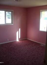 4th image of 84 Parklane Dr