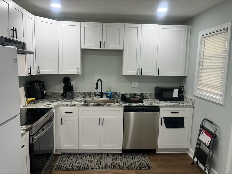 2774 McKann Ave — Photo 5