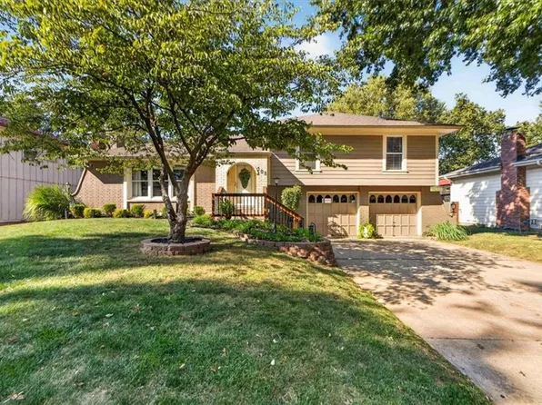 508 Sunset Ln, Belton, MO 64012