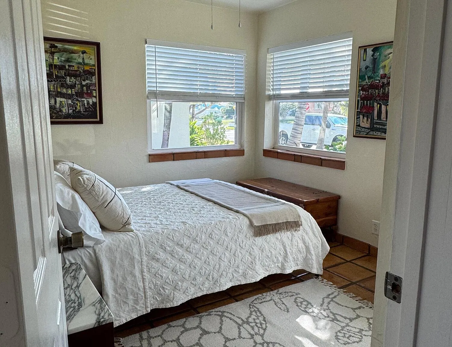 2 bed, 1.0 bath, 660 sqft, $3,200 — Photo 2