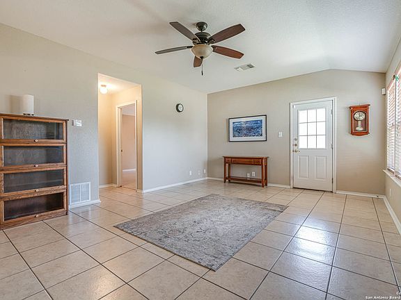 3rd image of 2203 Opelousas Trl