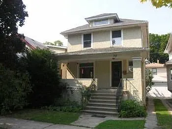 715 S Grove Ave photo 1