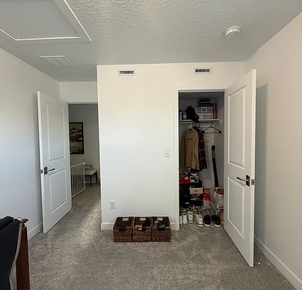 41 E Ferndell St — Photo 35