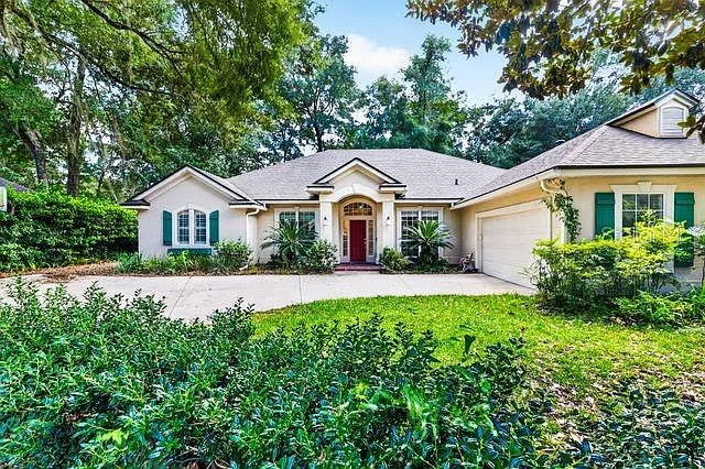 4 bed, 3.0 bath, 2616 sqft, $3,700 — Photo 1