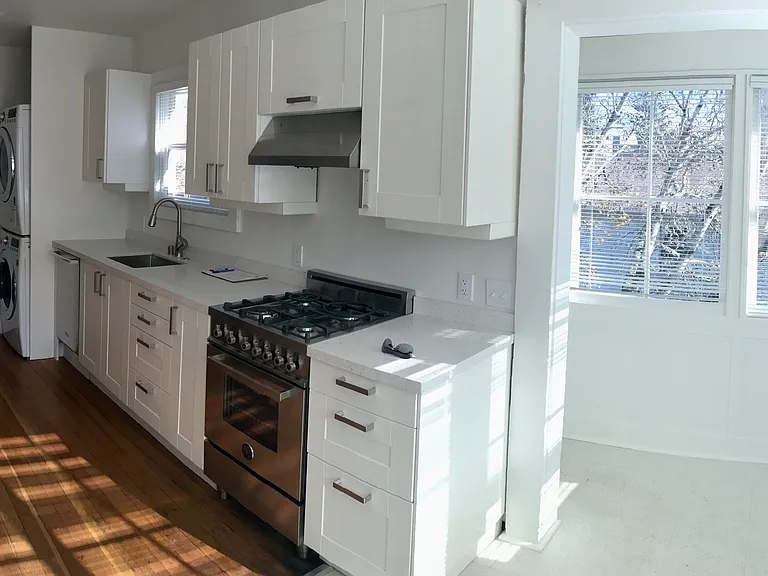 140 E Blithedale Ave #140 — Photo 8