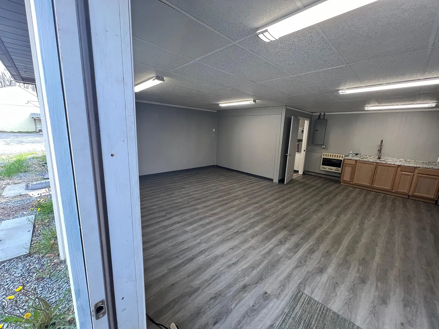 Studio, 600 sqft, $850 — Photo 2