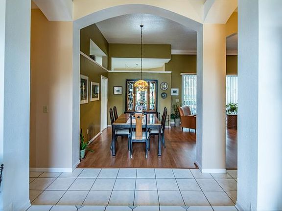 3rd image of 14449 Stamford Cir