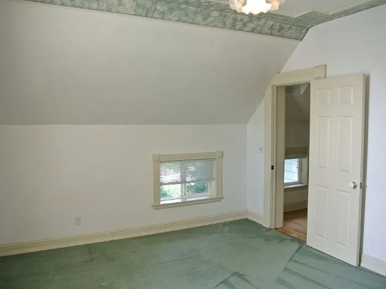 1105 1st Ave NE #3 — Photo 10