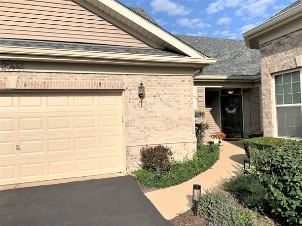 21444 Mays Lake Ct, Crest Hill, IL 60403