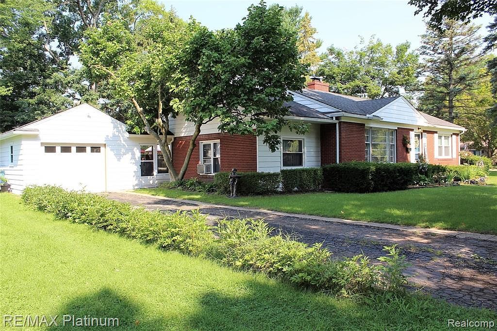 408 S Tompkins St, Howell, MI 48843 Zillow