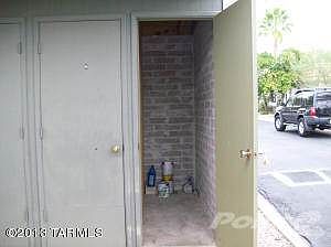 660 e river road unit j 002