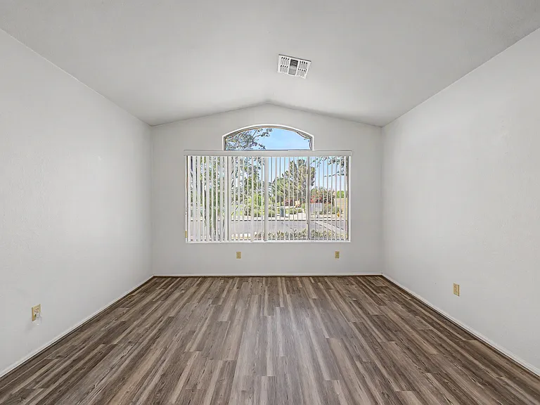 4649 E Augusta Ave — Photo 14